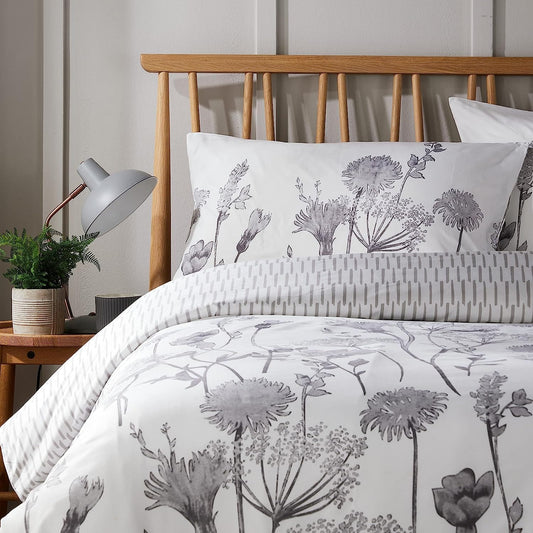 OLIVIA ROCCO Meadow Grey Reversible Duvet Cover Set With Pillowcases Breathable Polyester Durable Easy Care For Master And Guest Rooms Decor