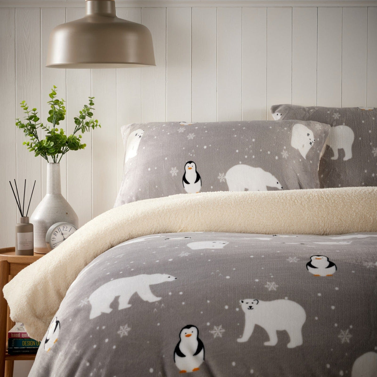 OLIVIA ROCCO Polar Bear And Penguin Teddy Fleece Duvet Set With Reversible Sherpa Fur