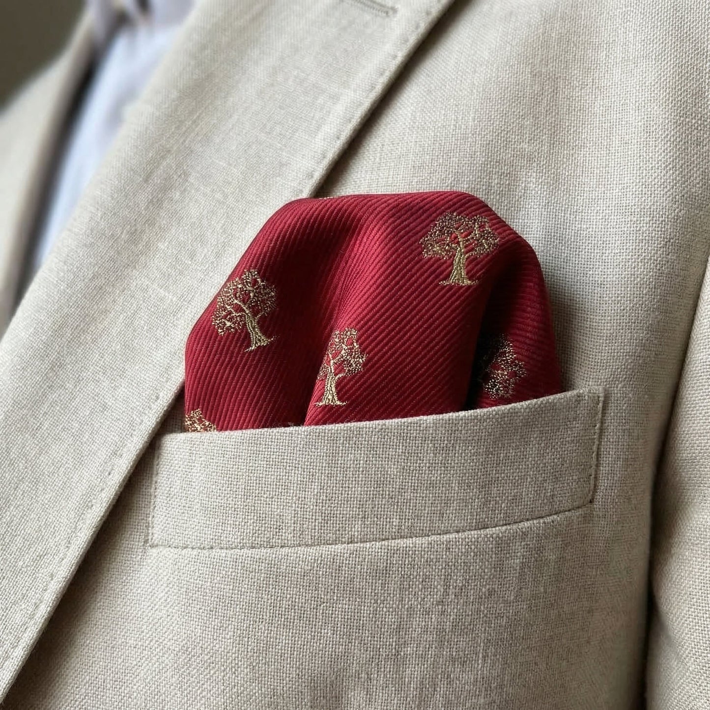 Tree Pocket Square Red & Gold
