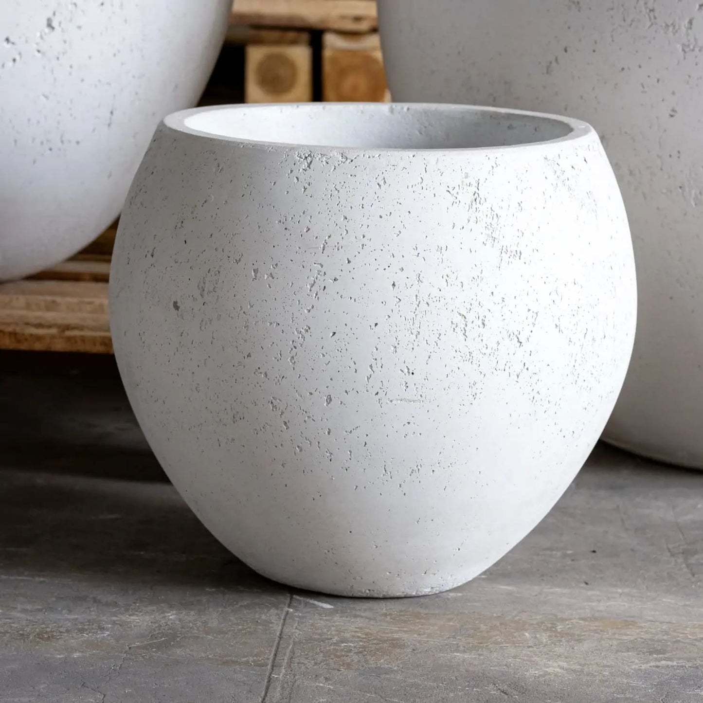 Orbello | White Mist – 55cm Extra Large Concrete Sphere Planter – 82L Round Plant Pot