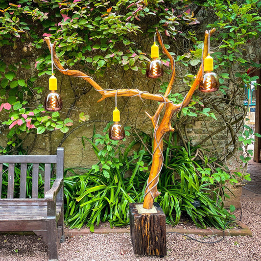 Outdoor tree lamp