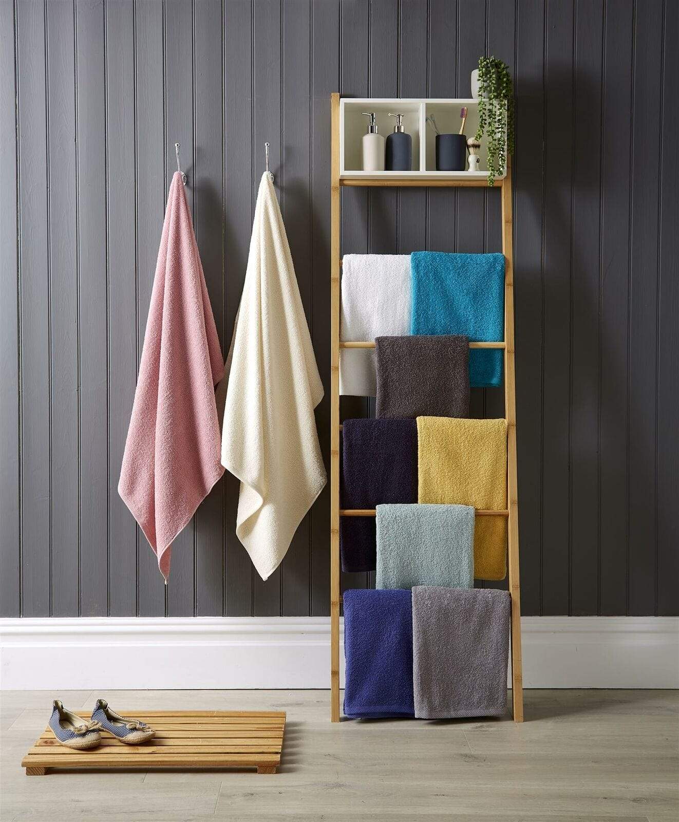 Pack of 2 Large Quick-Drying Lightweight Easycare Indus Valley Cotton Bath Sheets 80x140 cm for Home Travel Gym Holidays Multiple Colours by OLIVIA ROCCO