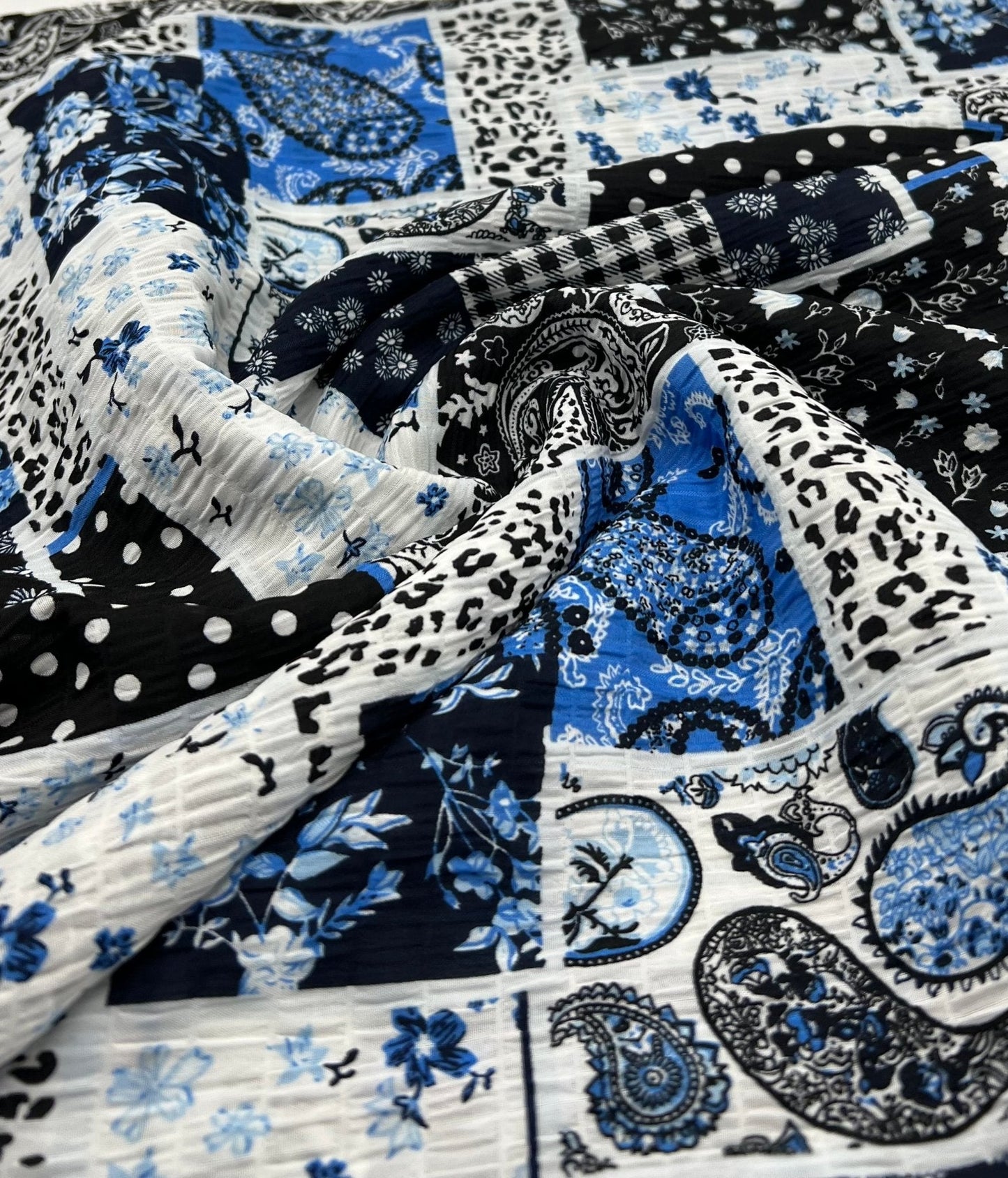 Patterned Lightweight Crinkle Crepe Non Stretch Fabric