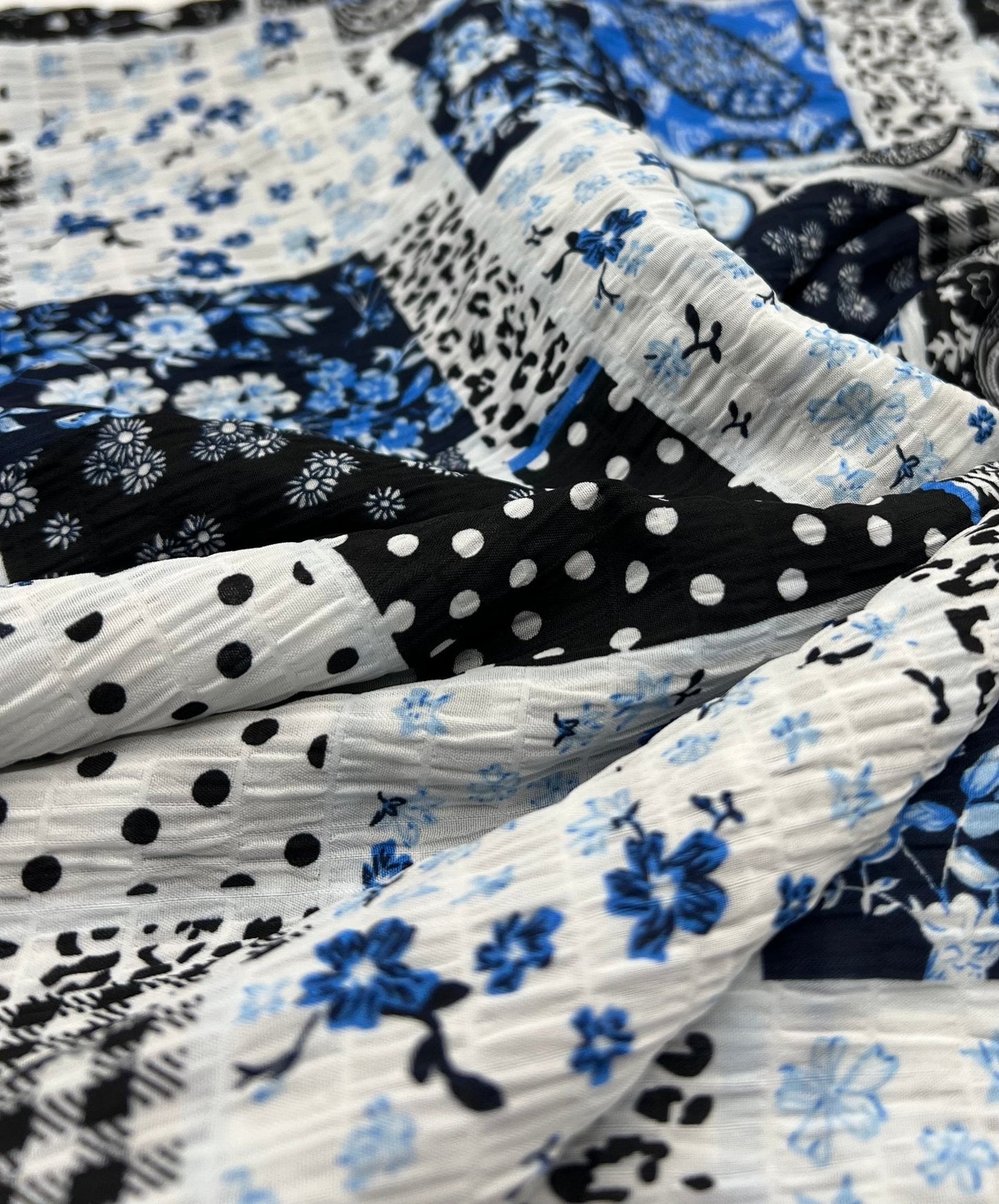 Patterned Lightweight Crinkle Crepe Non Stretch Fabric