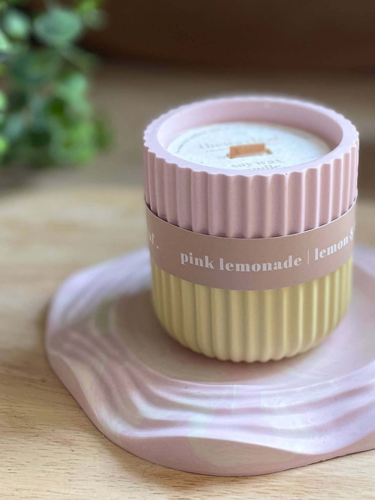 Pink Lemonade Soy Candle – Pastel-Inspired Sweet Home Fragrance