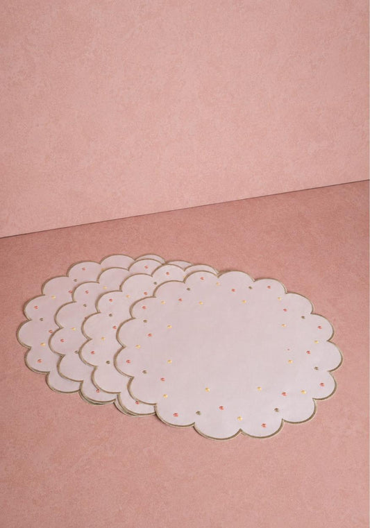 Scalloped Garden Round Placemats - Set of 4