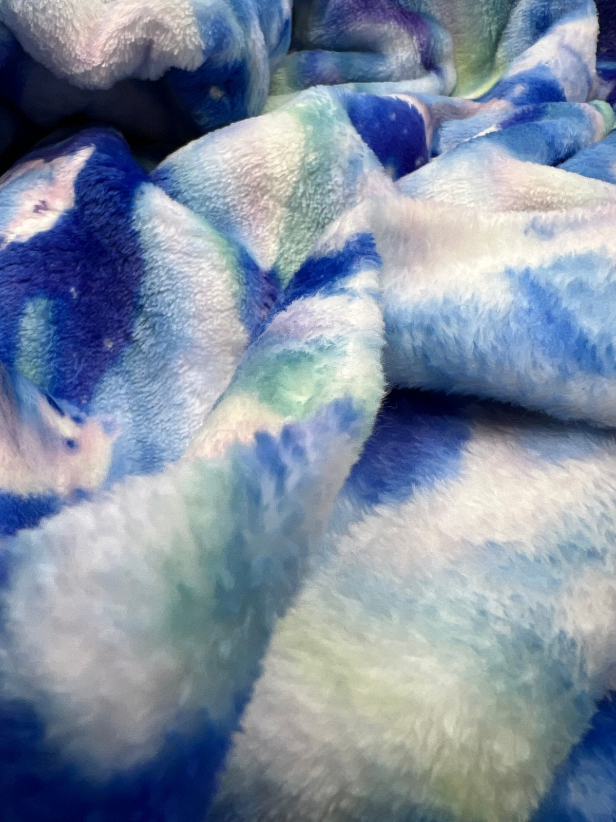 Polar Bears Cuddle Fleece Fabric Blanket Loungewear