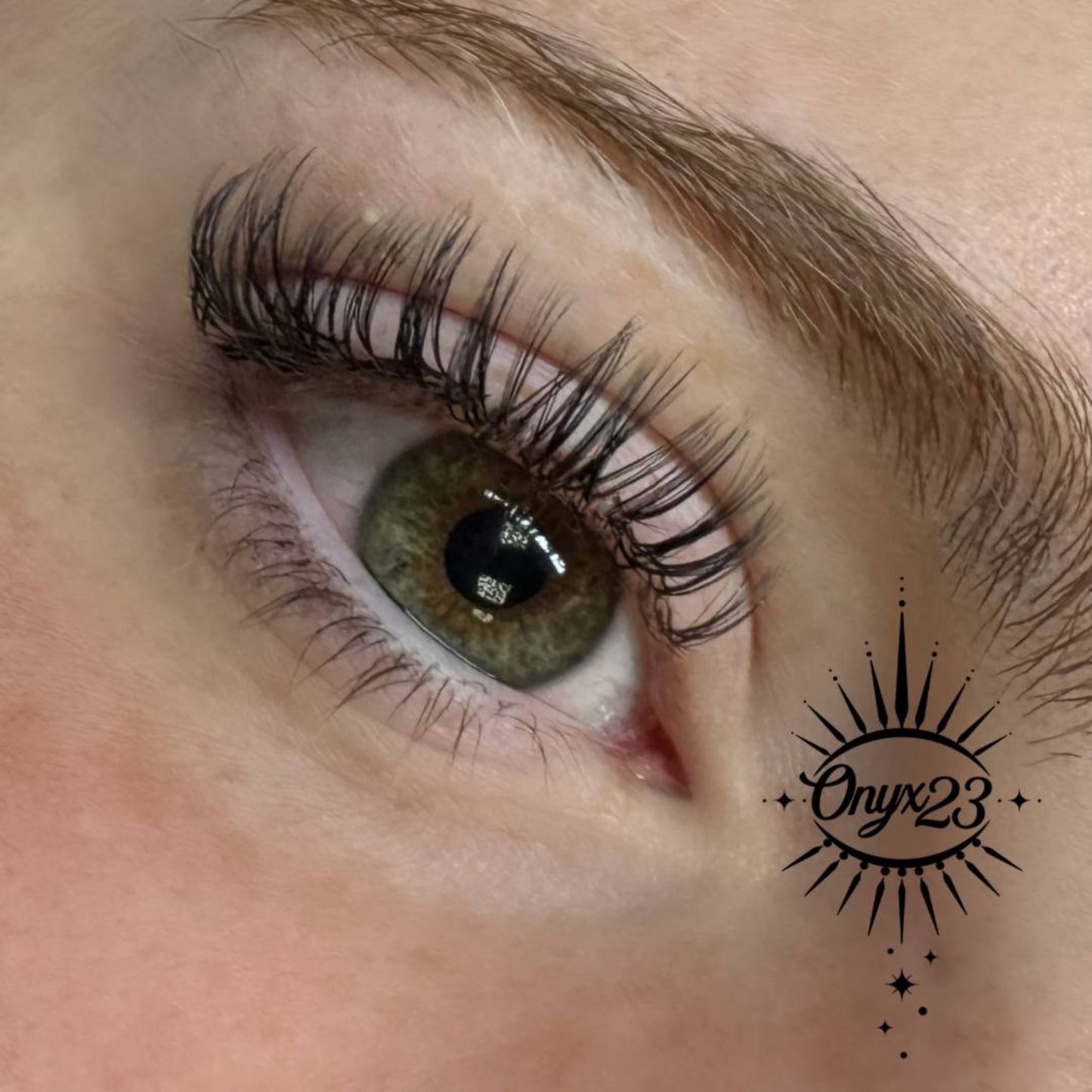 Premade Angel Lashes – 5D Closed Fans | 5 Row Tray