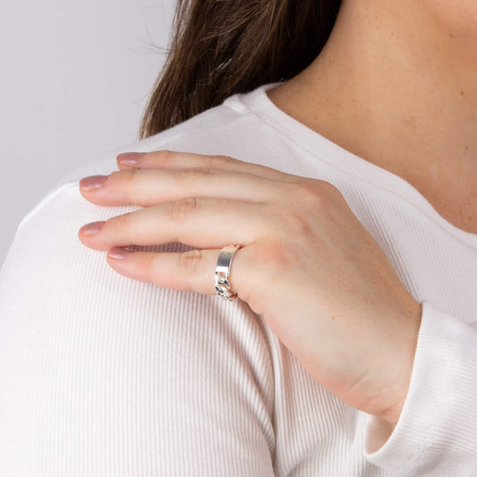 Beginnings ID Bar and Chain Detail Ring