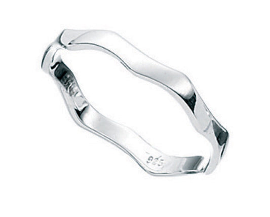 Beginnings Wavy Band Ring