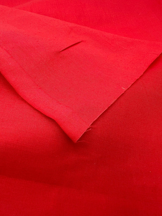 Red Plain Polycotton 105 GSM 80/20 44 Inch Non Stretch