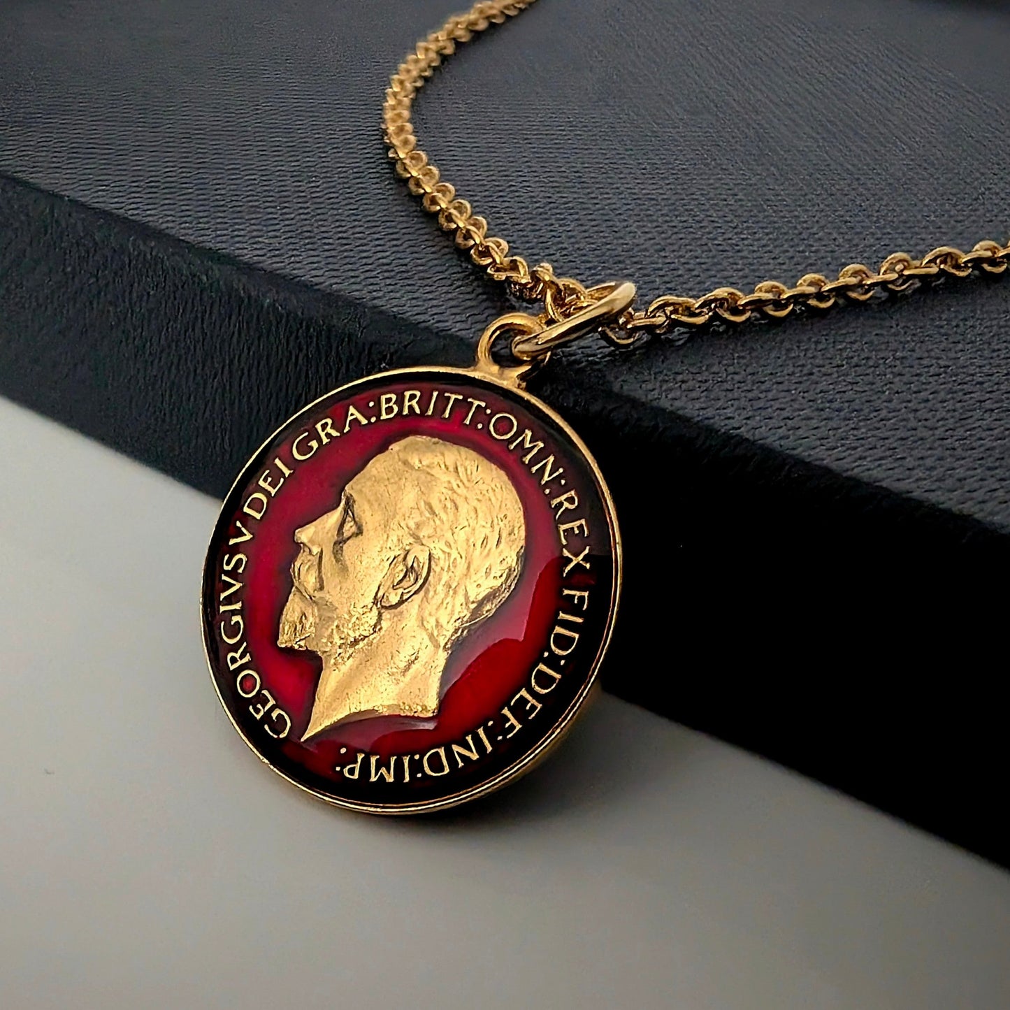 George V Farthing (1920-1936) - Britannia Design - Enamelled Coin Necklace