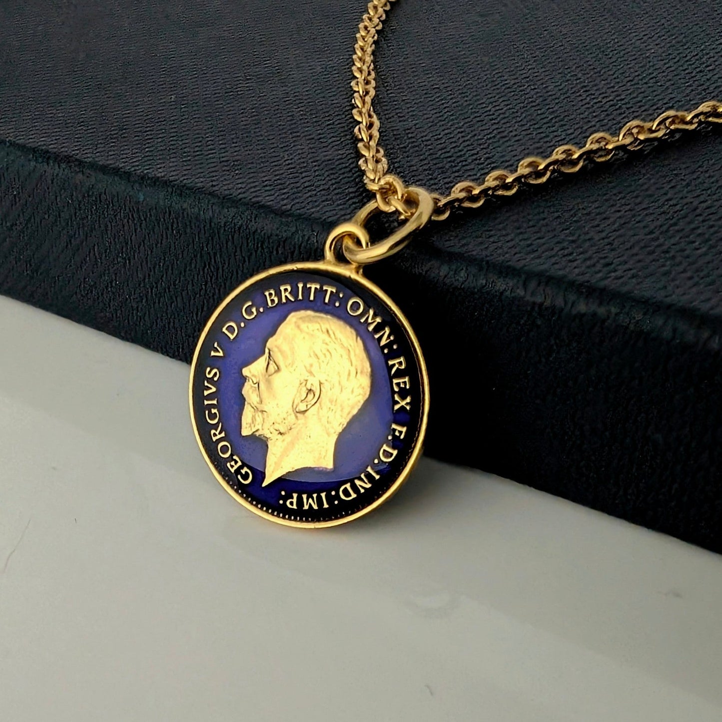 George V Threepenny (1928-1936) - Acorn Design - Enamelled Coin Necklace