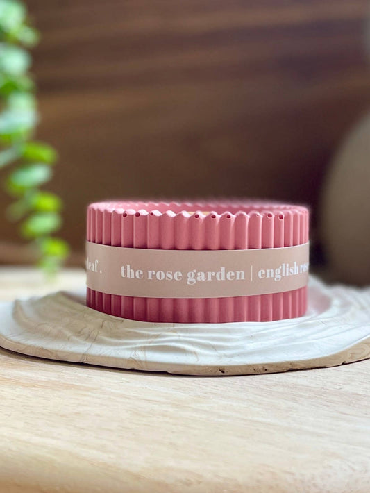 Rose Garden Luxury Soy Candle – Classic English Rose Scent