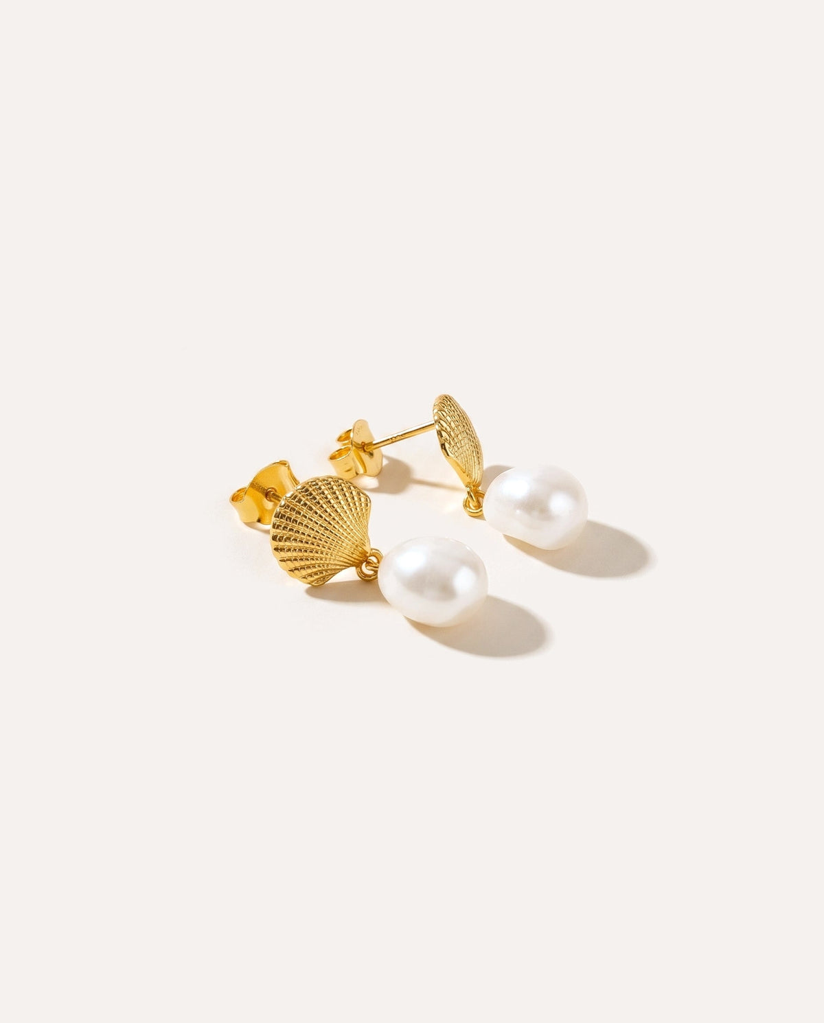Sea Shell Pearl Earrings
