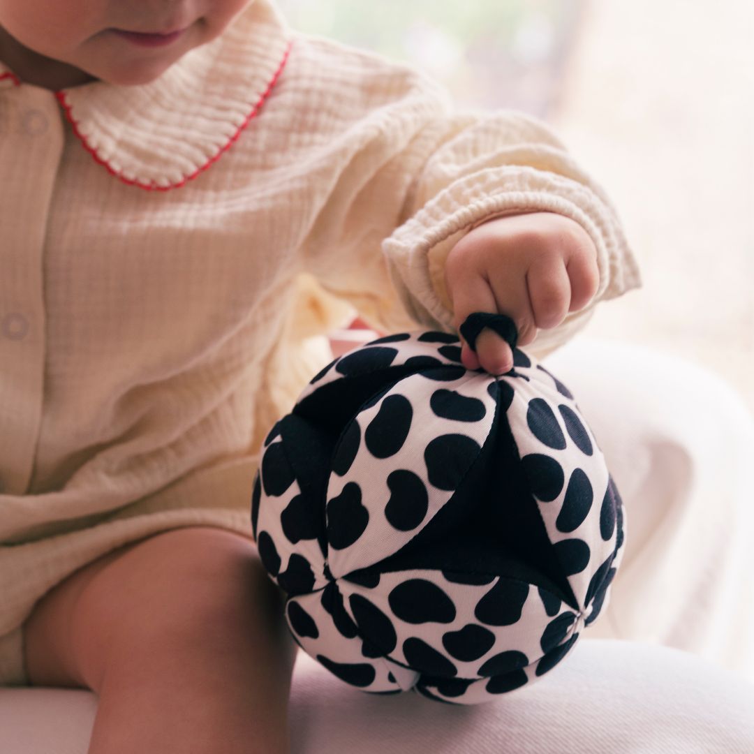 SENSORY GRASP BALL - suitable from birth