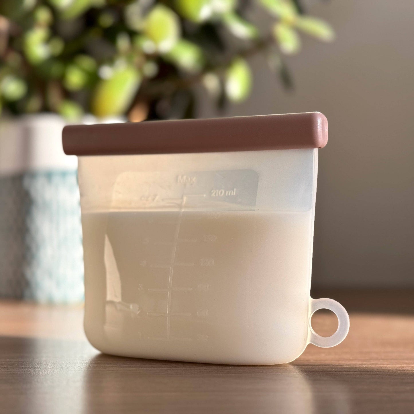 Silicone Breastmilk Storage Bags – Reusable, Leak-Proof (Pack of 5)