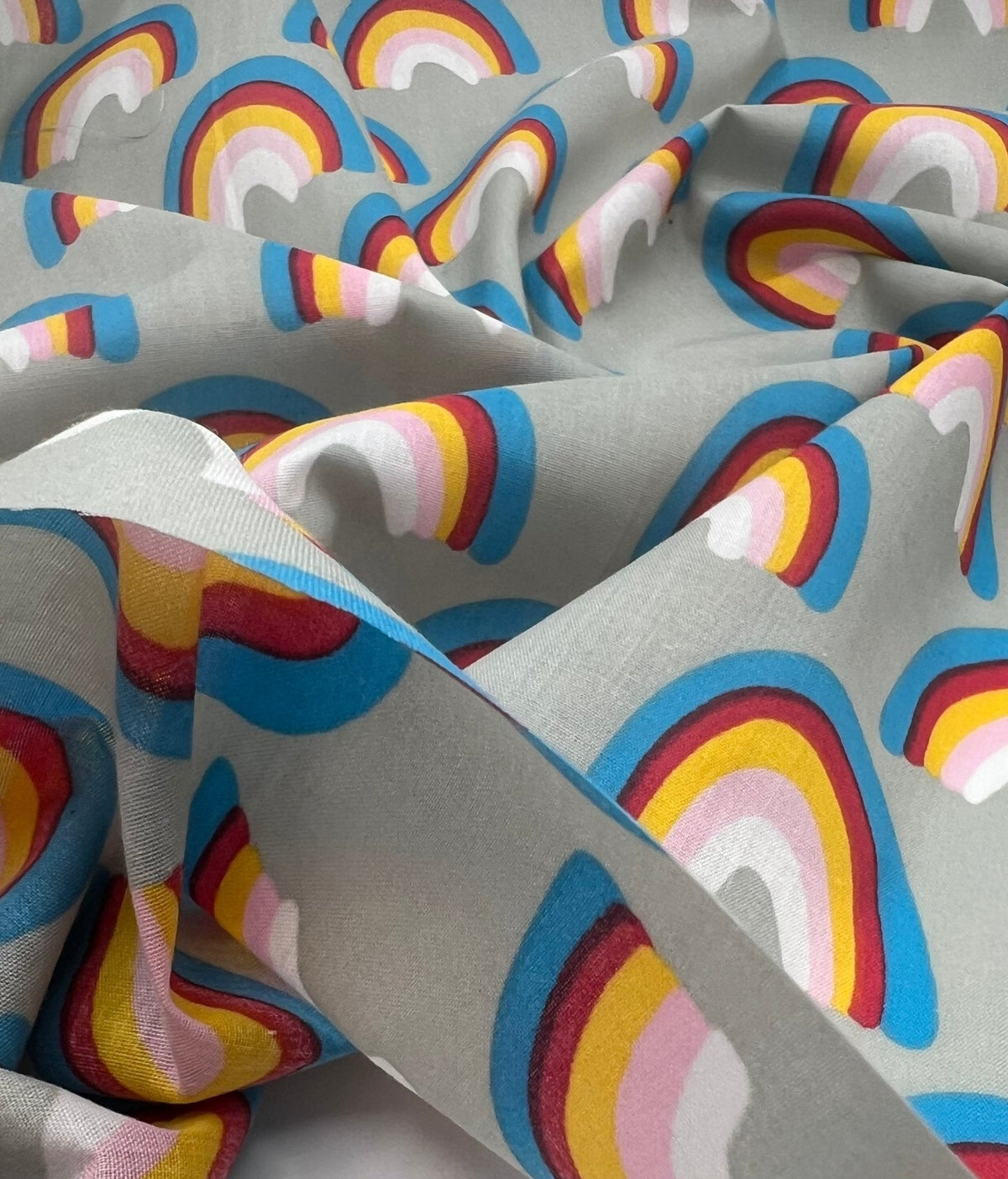 Silver Rainbow Printed Polycotton 90 GSM 80/20 44 Inch Non Stretch