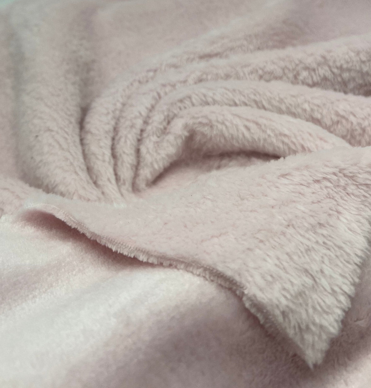 Soft Pink Super Soft Plain Cuddle Fleece Fabric Blanket Loungewear