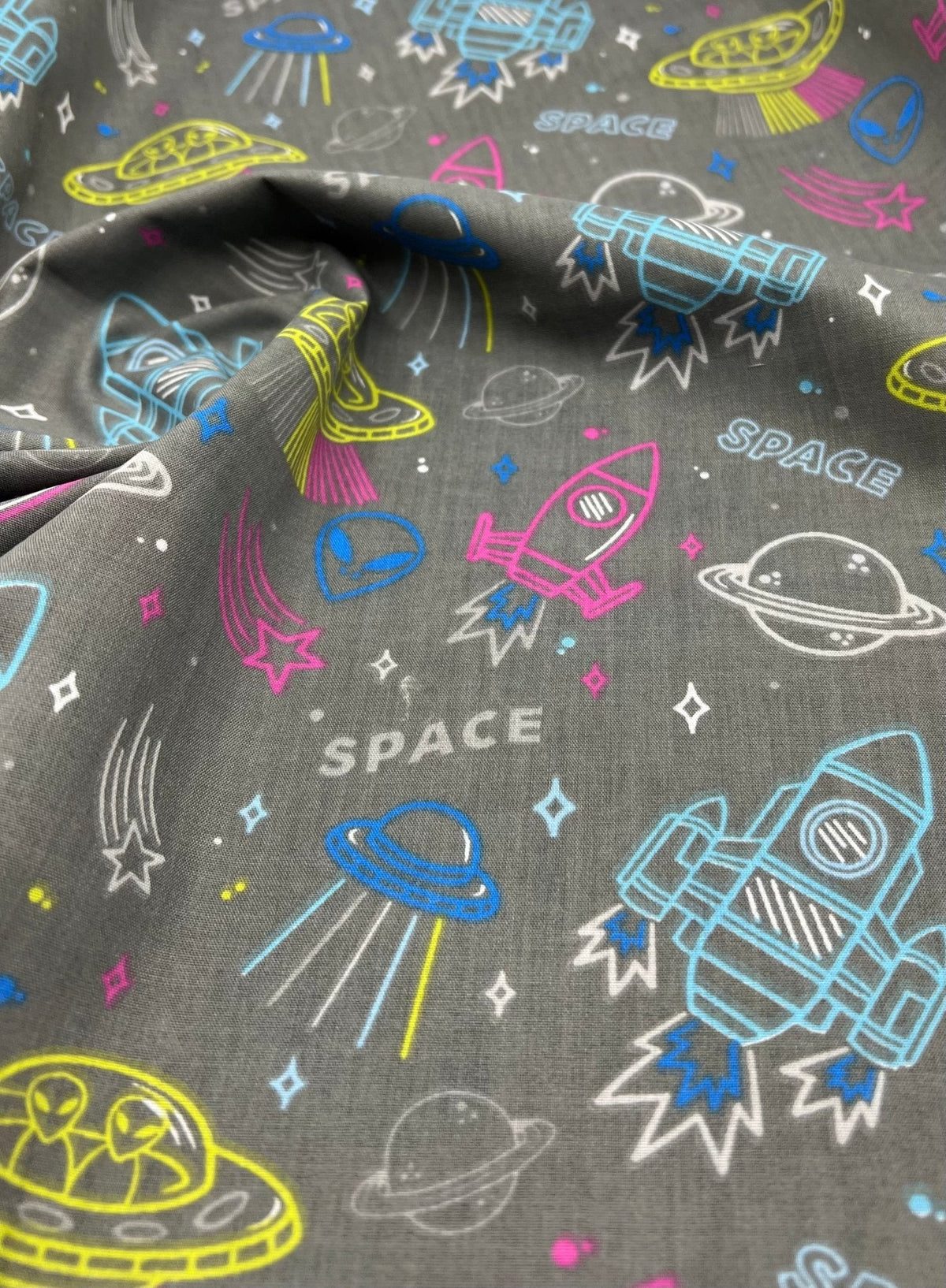 Space Jam Printed Polycotton 90 GSM 80/20 44 Inch Non Stretch