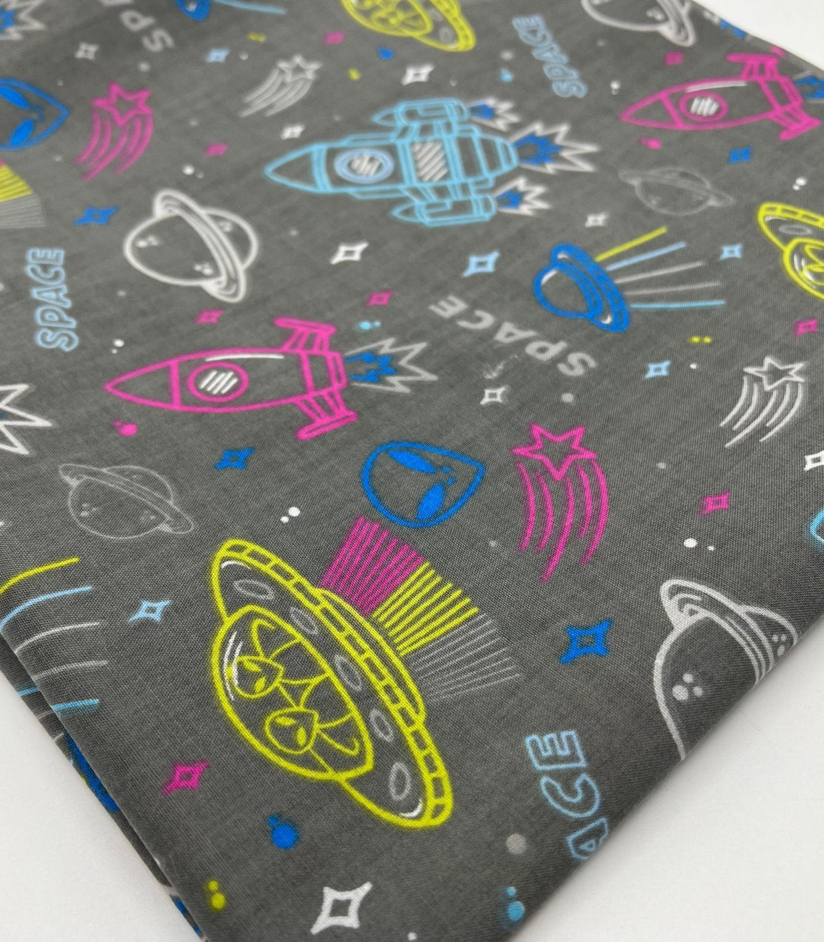 Space Jam Printed Polycotton 90 GSM 80/20 44 Inch Non Stretch
