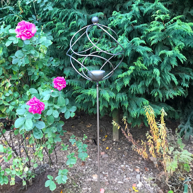 PoppyForge Tangle Ball On 4Ft Stem With Bird Feeder