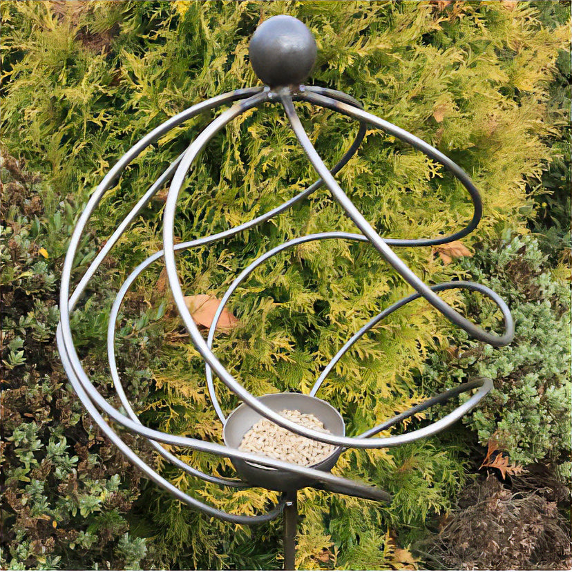 PoppyForge Tangle Ball On 4Ft Stem With Bird Feeder