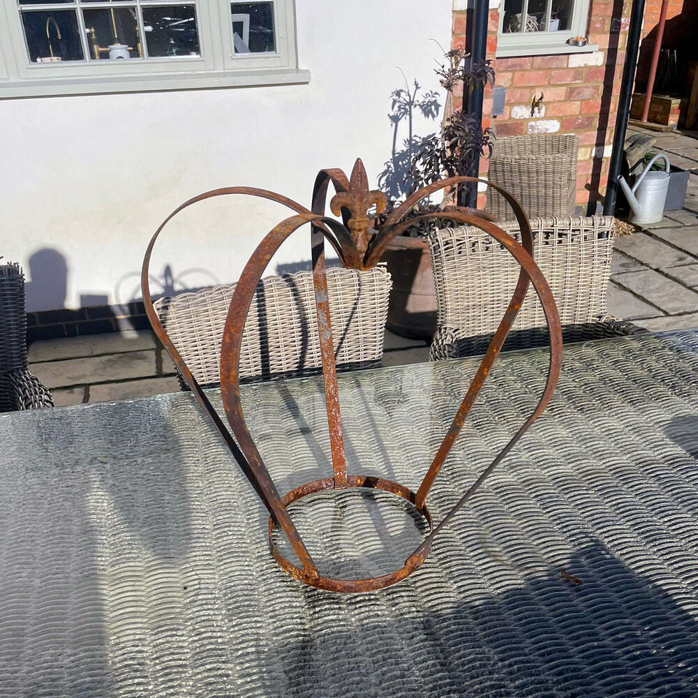 PoppyForge Crown Planter
