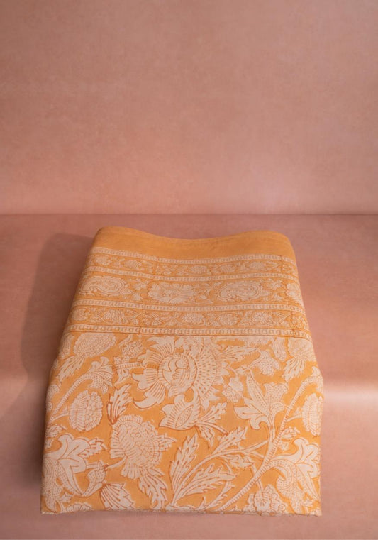 Lovely Lila Tablecloth