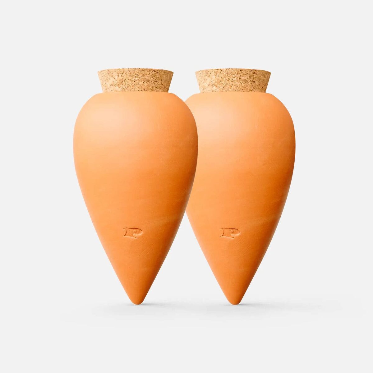 Pepin Olla Duo of two terracotta ollas with cork stoppers