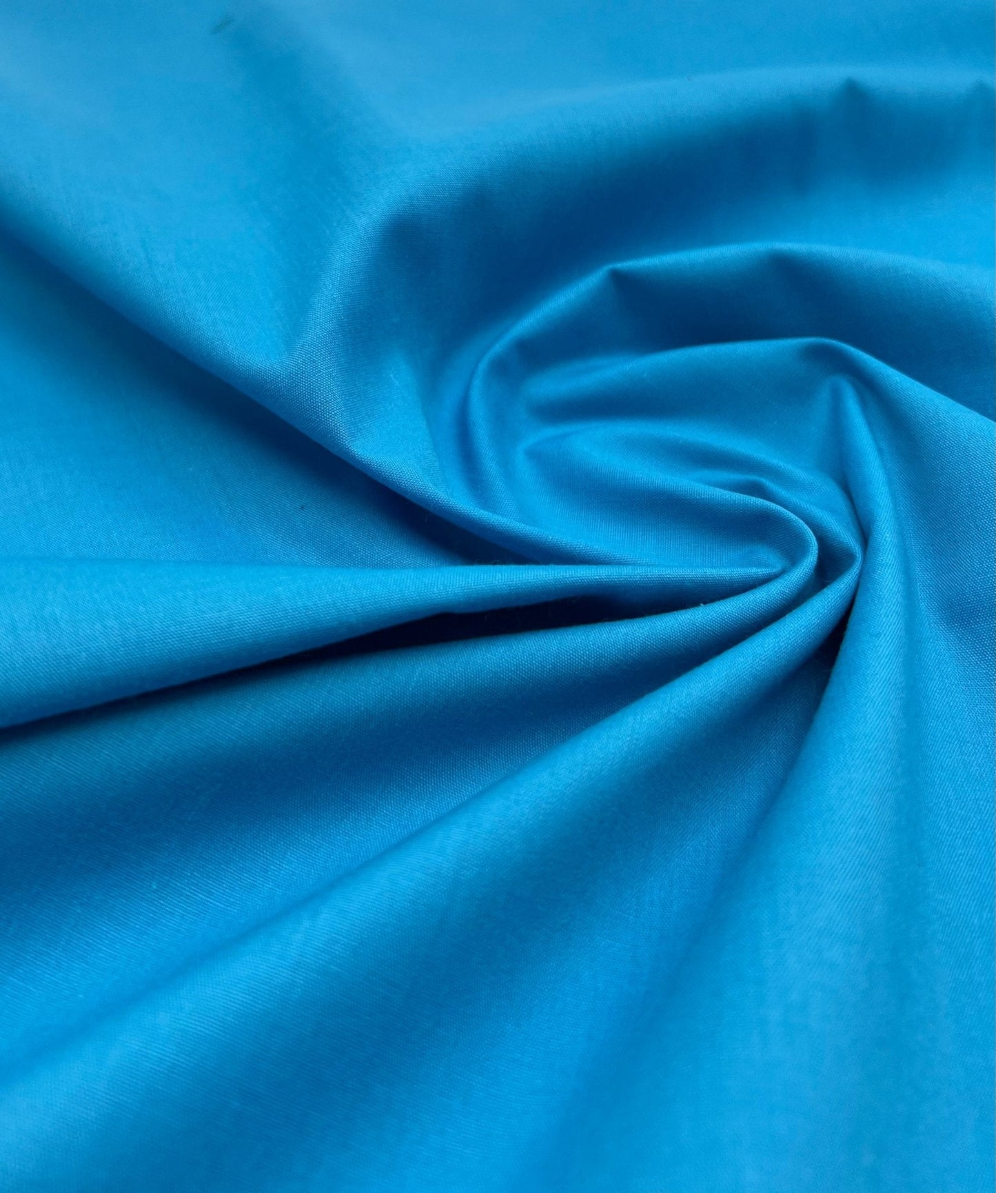 Turq Plain Polycotton 105 GSM 80/20 44 Inch Non Stretch