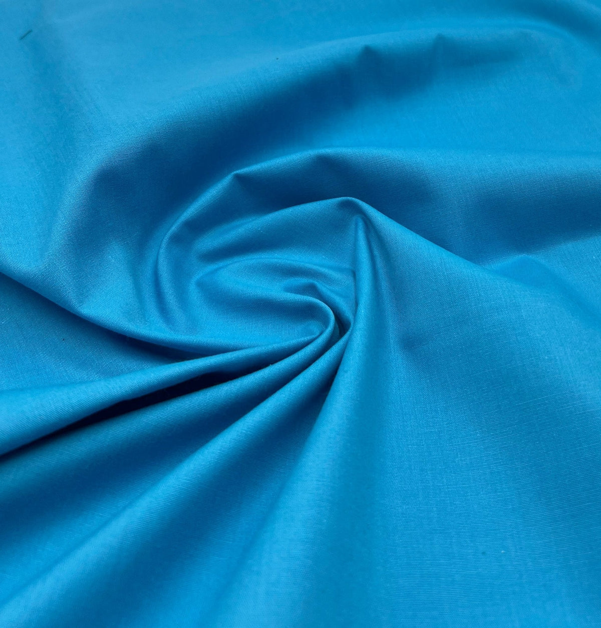 Turq Plain Polycotton 105 GSM 80/20 44 Inch Non Stretch