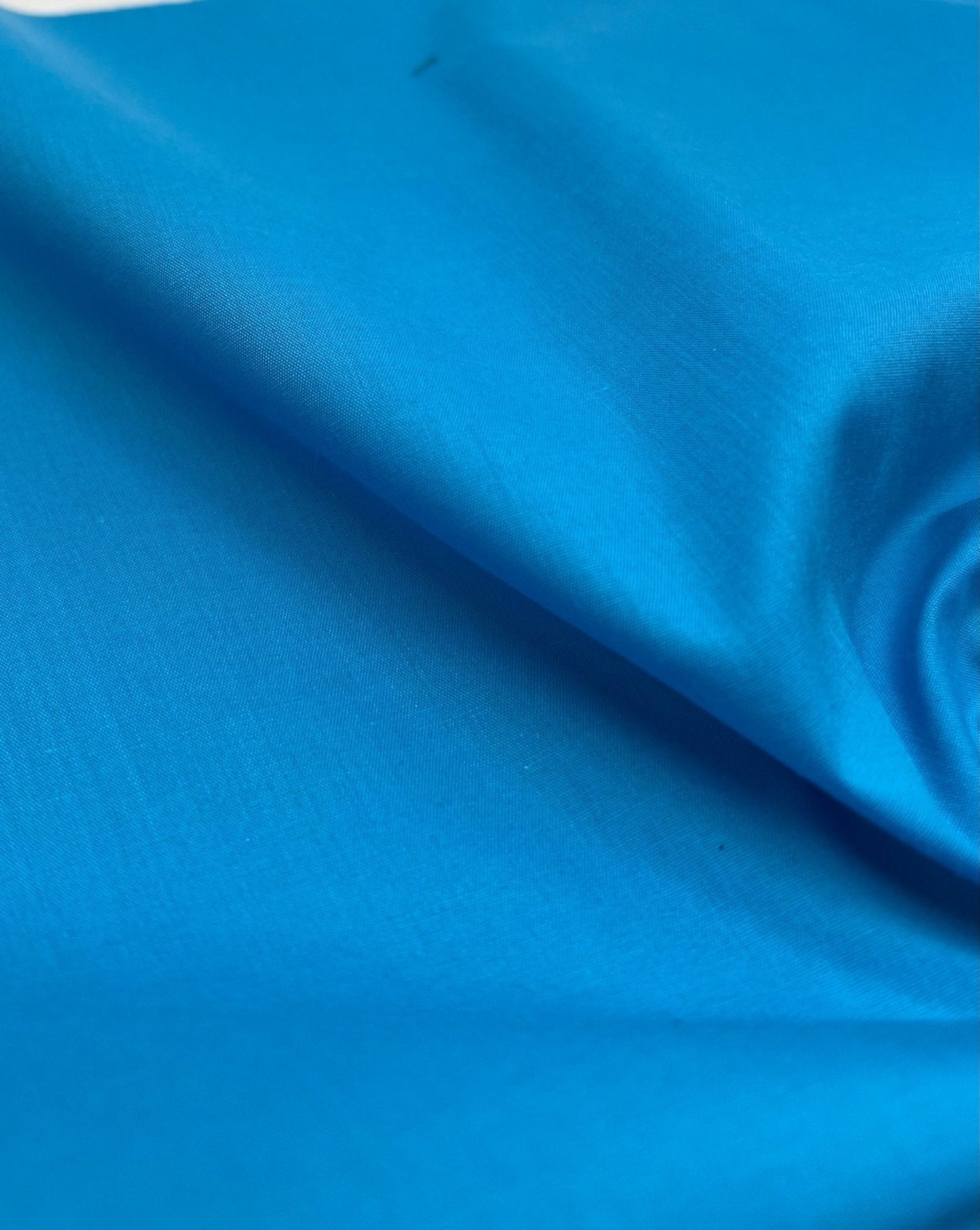 Turq Plain Polycotton 105 GSM 80/20 44 Inch Non Stretch