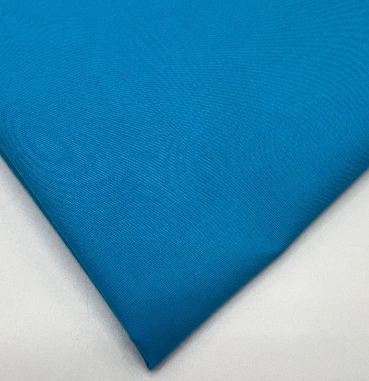 Turq Plain Polycotton 105 GSM 80/20 44 Inch Non Stretch