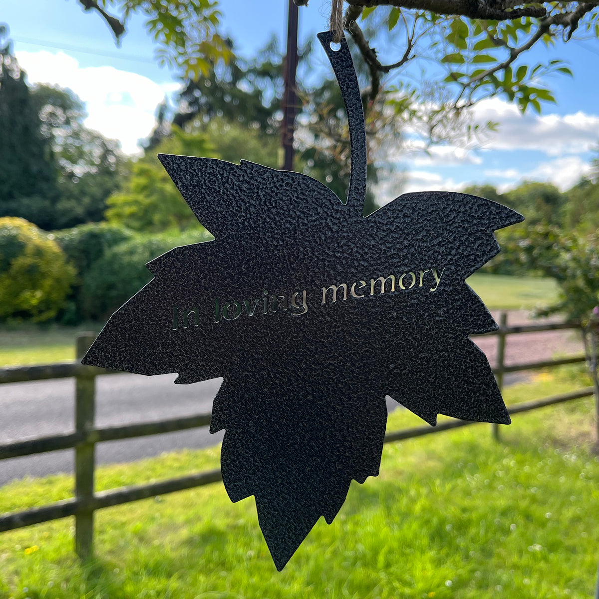 PoppyForge Falling Leaves - In Loving Memory - black coating