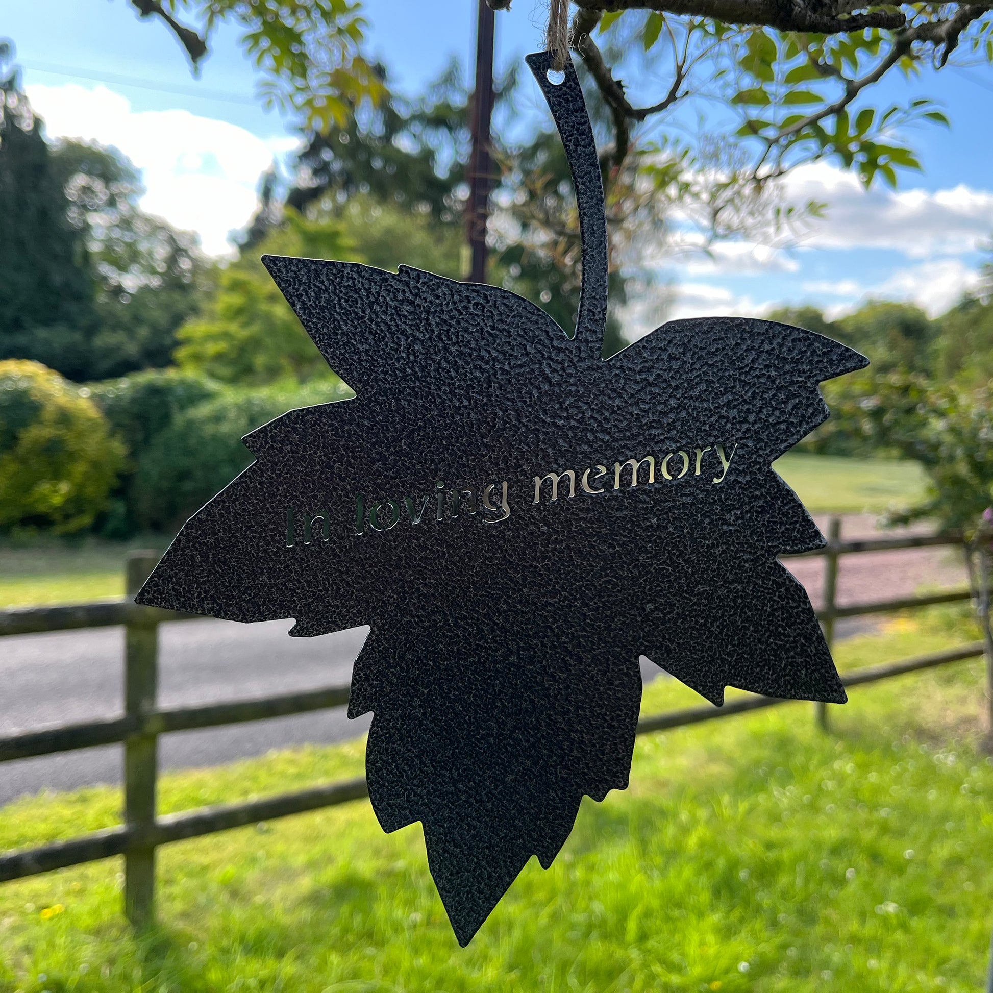 PoppyForge Falling Leaves - In Loving Memory - black coating