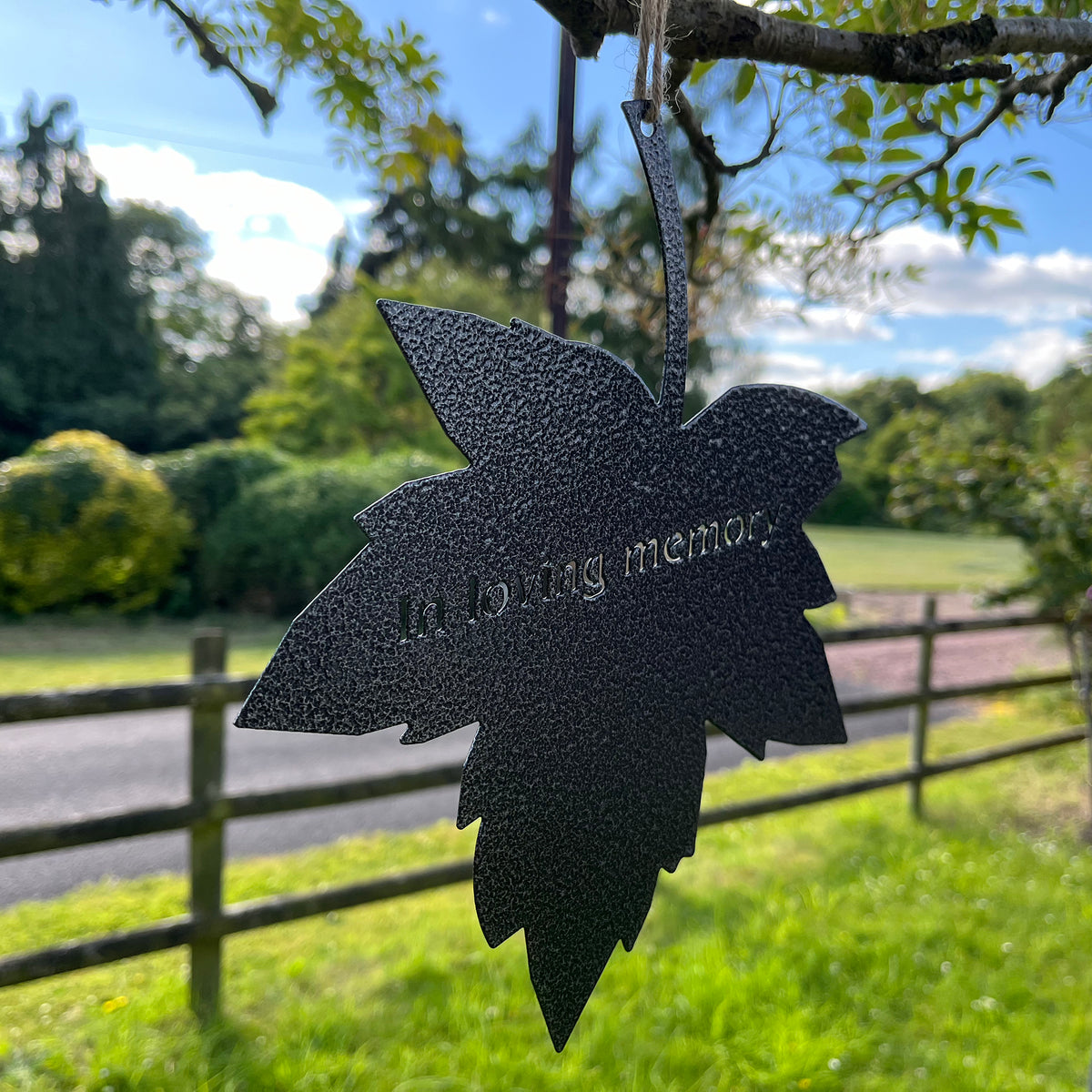 PoppyForge Falling Leaves - In Loving Memory - black coating