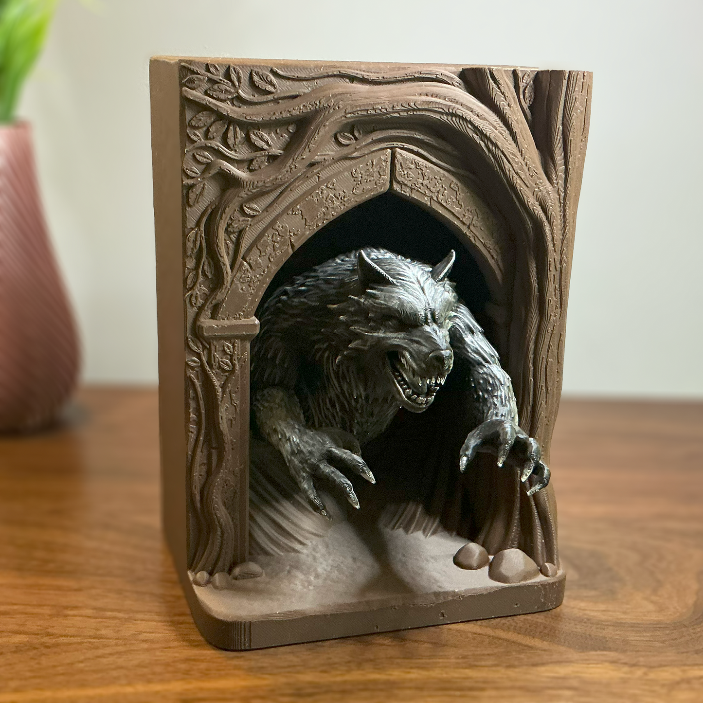 Werewolf Book Nook Insert – 3D Printed Gothic Bookshelf Decor