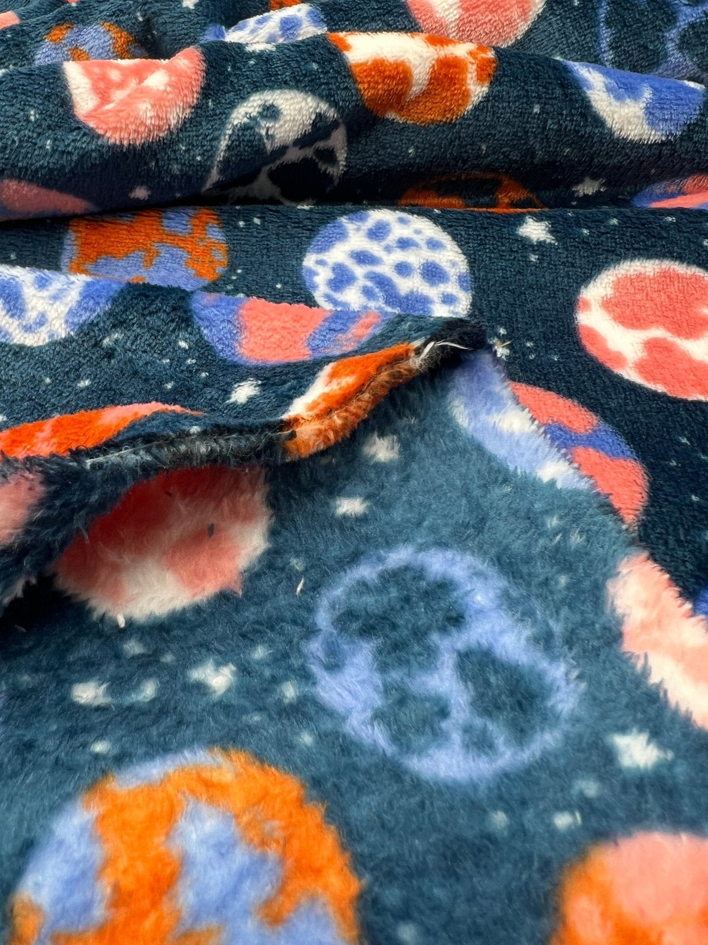 What An Earth Cuddle Fleece Fabric Blanket Loungewear