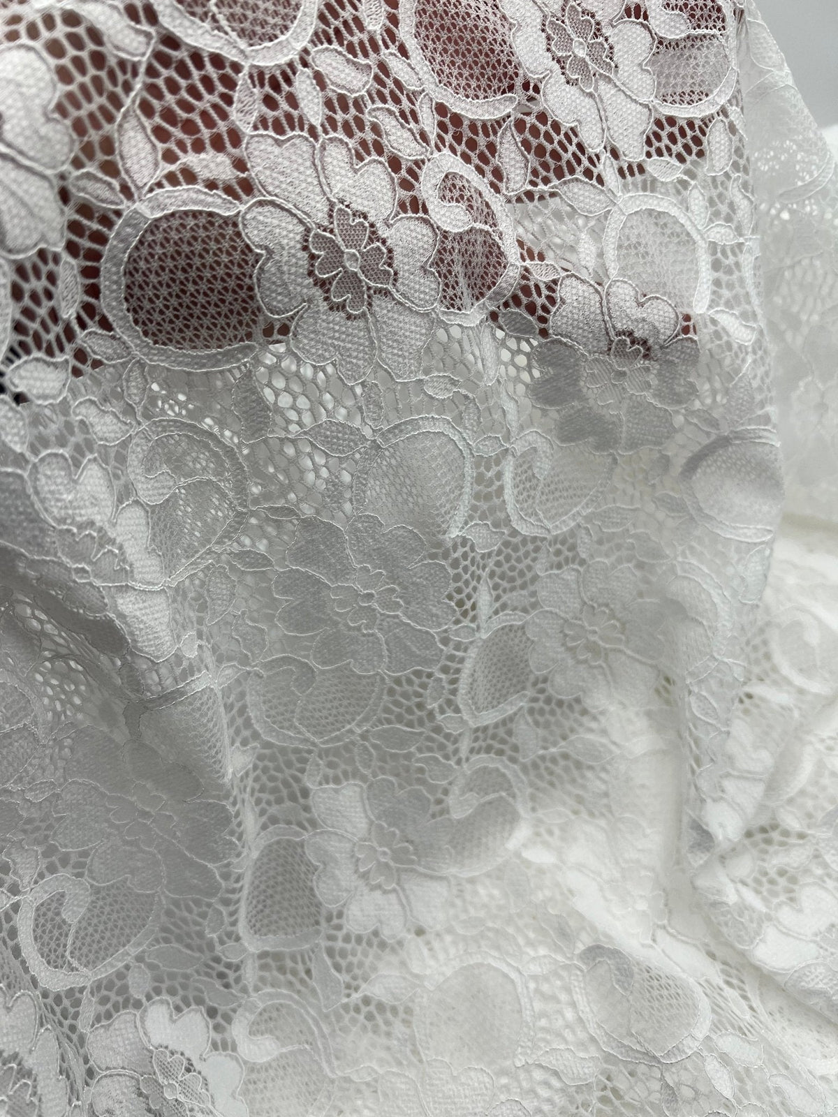 Off White Flower Scalloped Edge Floral Lace Fabric Stretch