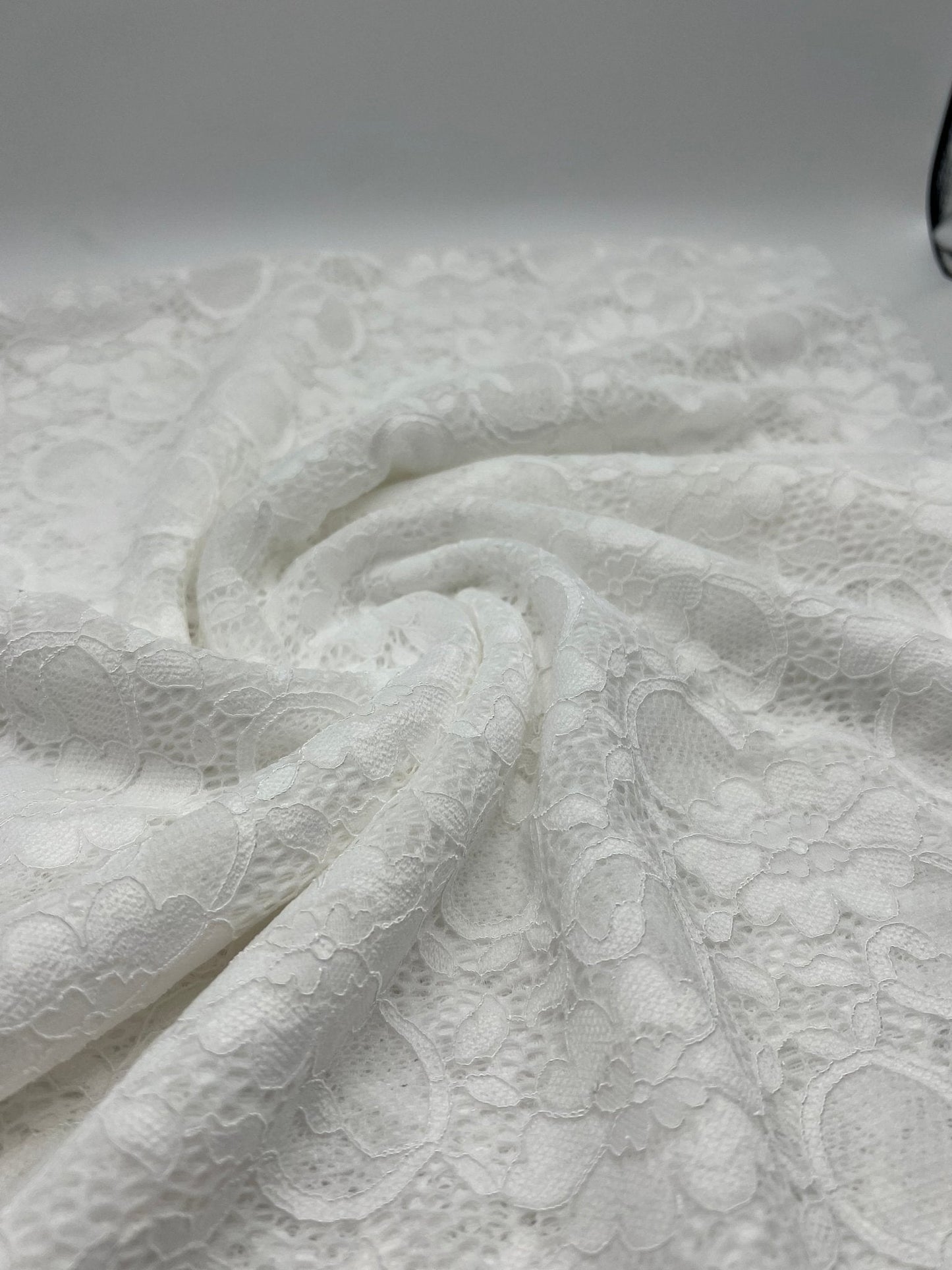 Off White Flower Scalloped Edge Floral Lace Fabric Stretch