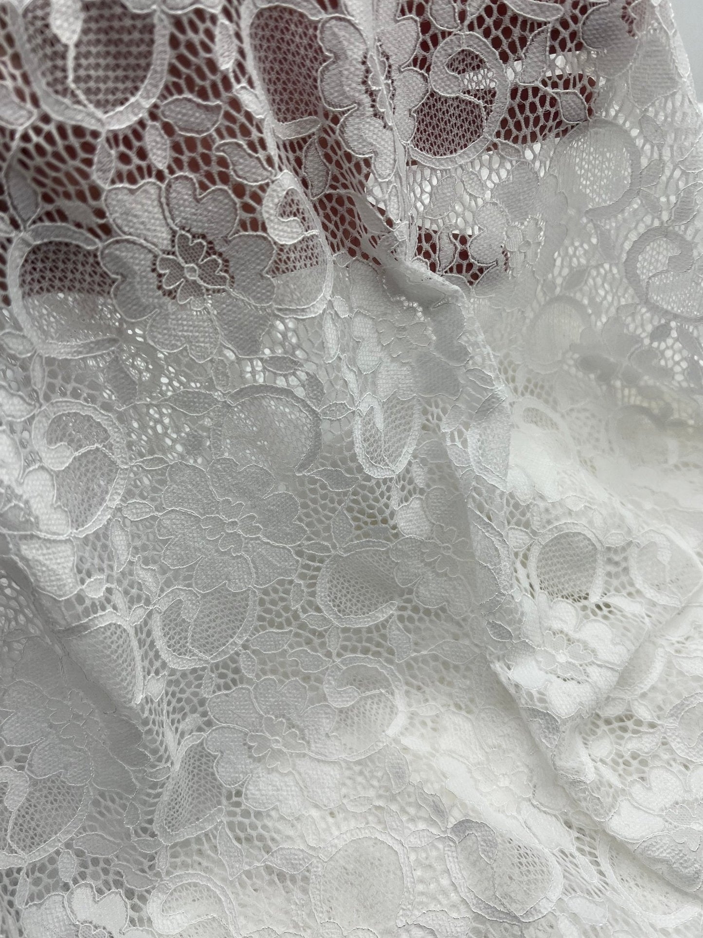 Off White Flower Scalloped Edge Floral Lace Fabric Stretch