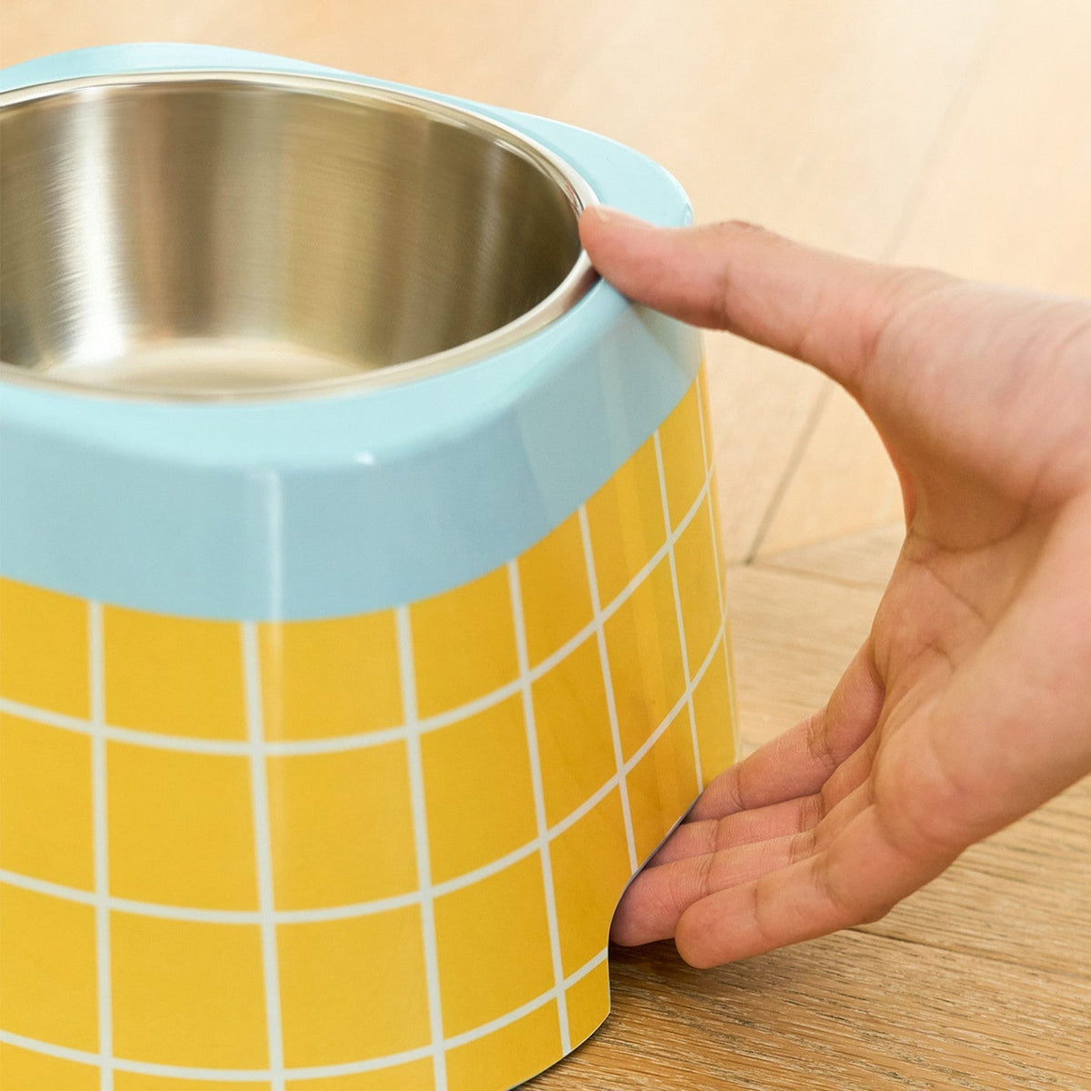 zeze Retro Waffle Plaid Metal Pet Bowl — Raised Stainless Steel Bowl